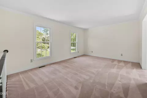 3307 Roundtree Ct, Raleigh, NC 27607 photo 4