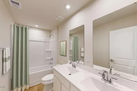 Bath - 1009 Merlin St, Durham, NC 27704 photo 2 of 2