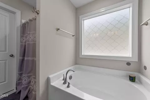 Bath - 53 Gemith Ct, Clayton, NC 27520 photo 2 of 3
