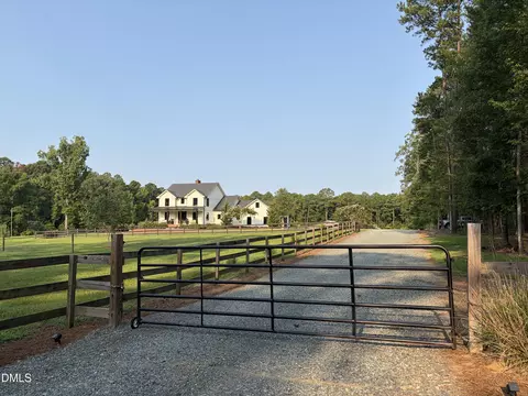 275 Hickory Trace Ln, Durham, NC 27713 photo 4