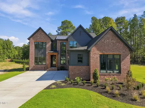 10 Geranium Dr, Youngsville, NC 27596