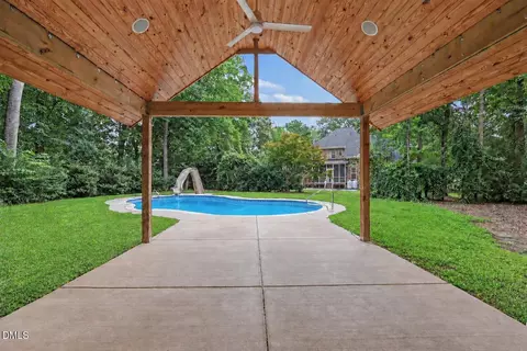 4808 Stoneyoak Ln, Raleigh, NC 27610