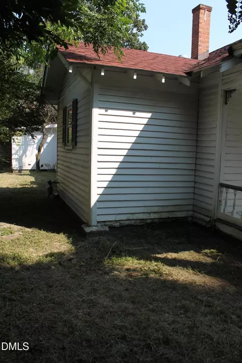 Exterior - 213 S Fifth St, Smithfield, NC 27577 photo 5 of 6