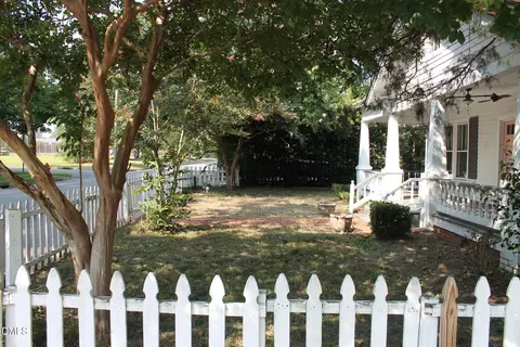 Exterior - 213 S Fifth St, Smithfield, NC 27577 photo 1 of 6