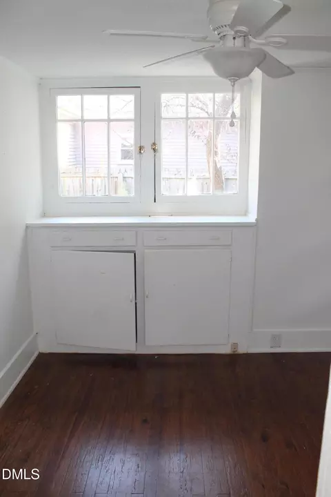Bedroom - 213 S Fifth St, Smithfield, NC 27577 photo 6 of 7