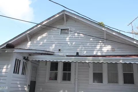 Exterior - 213 S Fifth St, Smithfield, NC 27577 photo 3 of 6