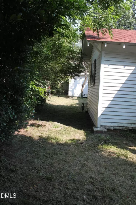 Exterior - 213 S Fifth St, Smithfield, NC 27577 photo 4 of 6