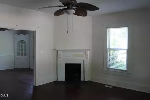 Living - 213 S Fifth St, Smithfield, NC 27577 photo 4 of 4