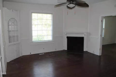 Living - 213 S Fifth St, Smithfield, NC 27577 photo 1 of 4