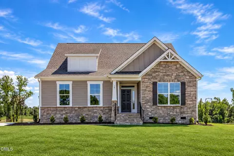 18 Rustic Woods Ct, Angier, NC 27501