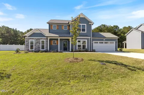 1553 Eastbay Dr, Fayetteville, NC 28312
