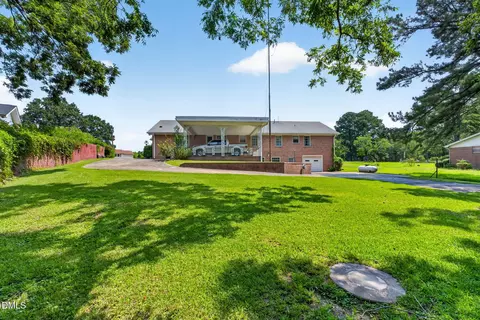 Exterior - 114 Castle Cir, Smithfield, NC 27577 photo 6 of 7