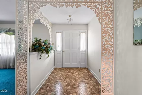 Entry Way - 114 Castle Cir, Smithfield, NC 27577 photo 1 of 1