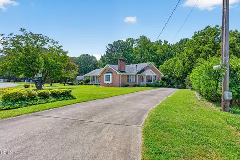 Exterior - 114 Castle Cir, Smithfield, NC 27577 photo 2 of 7
