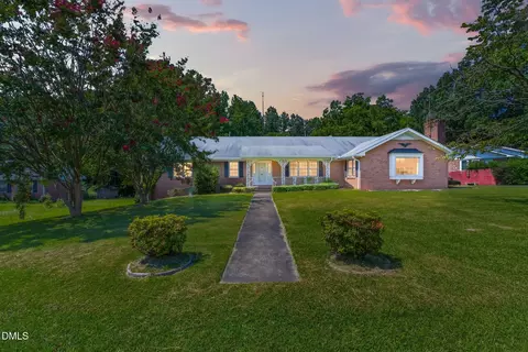 114 Castle Cir, Smithfield, NC 27577