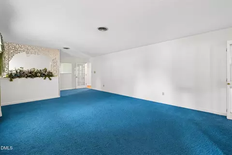 Living - 114 Castle Cir, Smithfield, NC 27577 photo 5 of 5