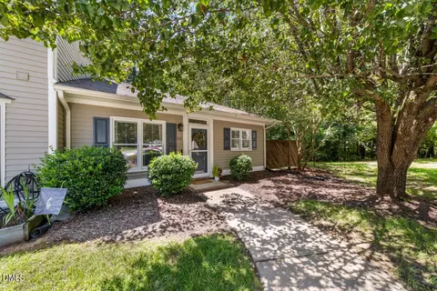 66 Forest Oaks Dr, Durham, NC 27705