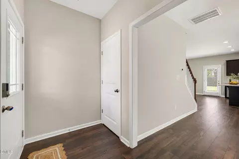 Entry Way - 214 Sunfish St, Smithfield, NC 27577 photo 2 of 6
