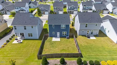 View/Area - 214 Sunfish St, Smithfield, NC 27577 photo 6 of 7