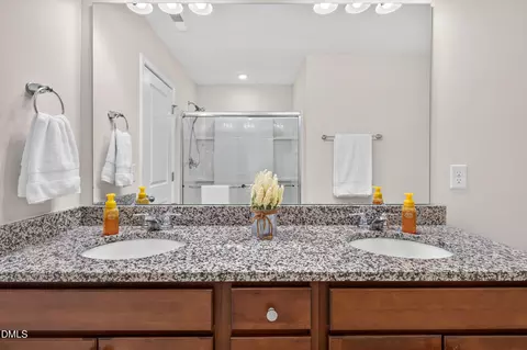 Bath - 217 Lafferty St, Durham, NC 27703 photo 2 of 4
