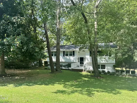 205 Winterlochen Rd, Raleigh, NC 27603