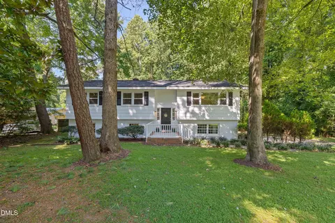 205 Winterlochen Rd, Raleigh, NC 27603