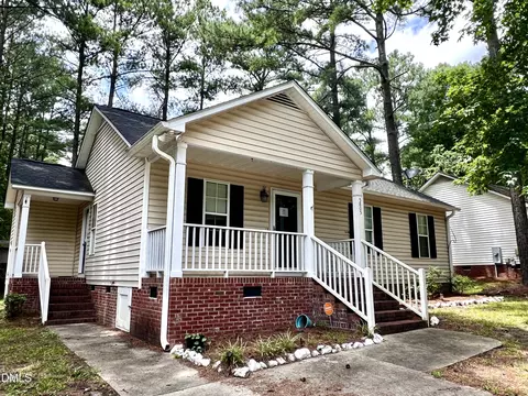 5805 Seward Dr, Knightdale, NC 27545