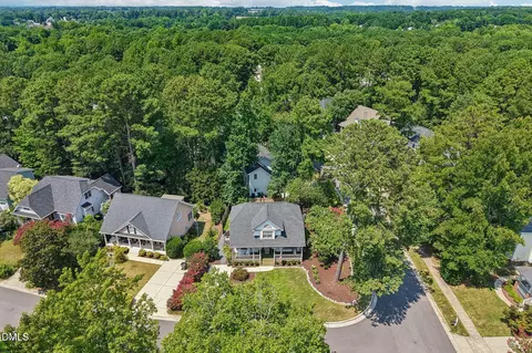 View/Area - 300 Burnt Pine Ct, Apex, NC 27502 photo 2 of 7