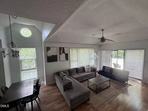 1021 Brighthurst Dr #302, Raleigh, NC 27605