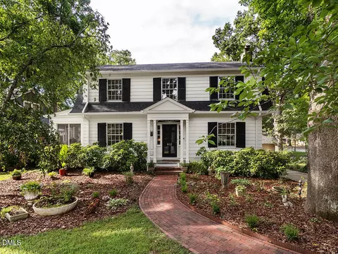 912 W Davis St, Burlington, NC 27215