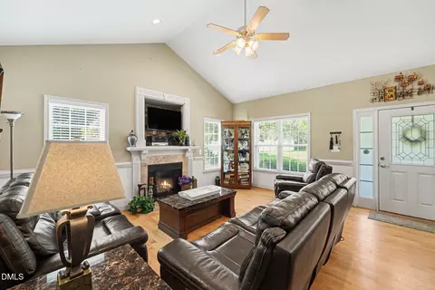492 Tomahawk Dr, Clayton, NC 27520 photo 13