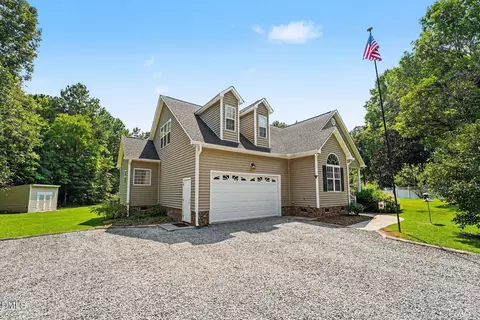 492 Tomahawk Dr, Clayton, NC 27520 photo 4