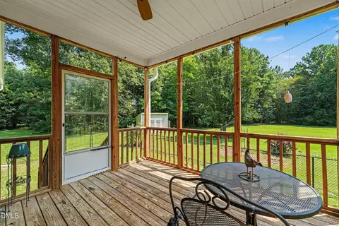 492 Tomahawk Dr, Clayton, NC 27520 photo 8
