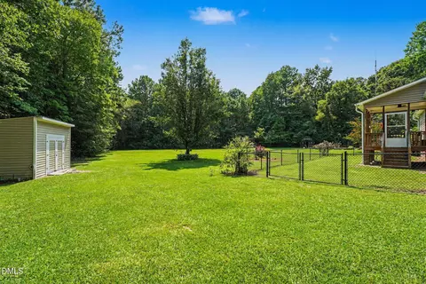 492 Tomahawk Dr, Clayton, NC 27520 photo 9