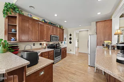 492 Tomahawk Dr, Clayton, NC 27520 photo 17