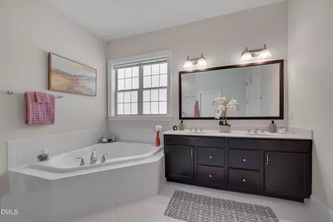 Bath - 901 S Bend Dr, Durham, NC 27713 photo 1 of 4