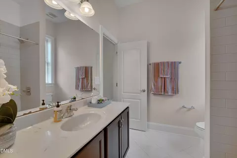 Bath - 901 S Bend Dr, Durham, NC 27713 photo 4 of 4