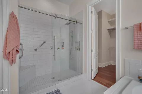 Bath - 901 S Bend Dr, Durham, NC 27713 photo 3 of 4