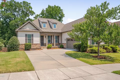 Exterior - 901 S Bend Dr, Durham, NC 27713 photo 2 of 13