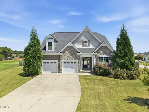24 Afton Ct, Fuquay Varina, NC 27526