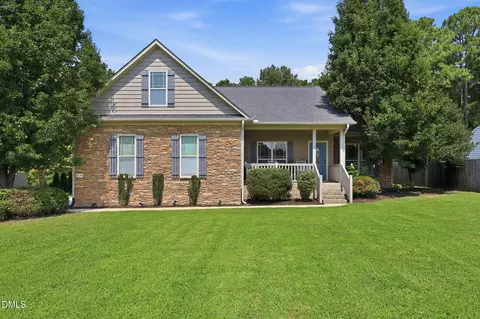 314 Scuppernong Ln, Lillington, NC 27546