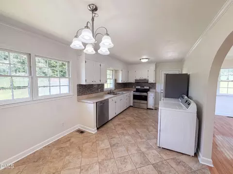3907 Alameda St, Durham, NC 27704 photo 2