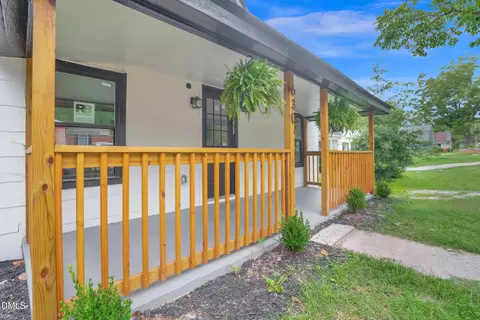 Exterior - 630 E Pine Ave, Wake Forest, NC 27587 photo 3 of 7