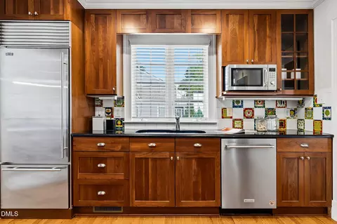 Kitchen - 1328 Brooks Ave, Raleigh, NC 27607 photo 4 of 6