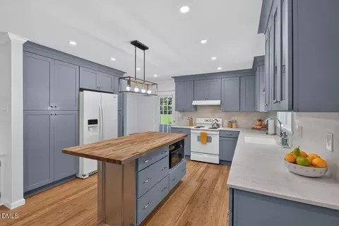 Kitchen - 606 Crestview Dr, Durham, NC 27712 photo 3 of 7