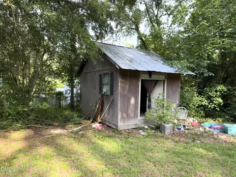 342 E Hamer St, Coats, NC 27521 photo 9