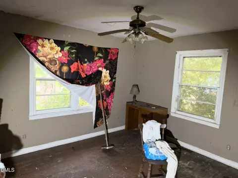 342 E Hamer St, Coats, NC 27521 photo 2