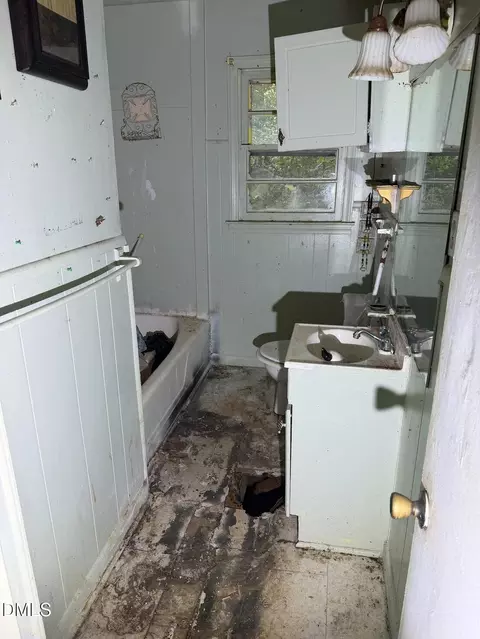 Bath - 342 E Hamer St, Coats, NC 27521 photo 1 of 1