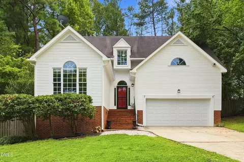 213 Avent Pines Ln, Holly Springs, NC 27540