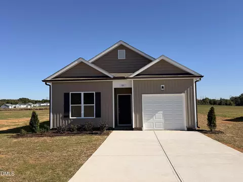 121 Longfield Ct, Dunn, NC 28334